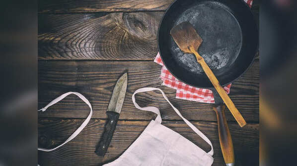 How to maintain cast iron pans