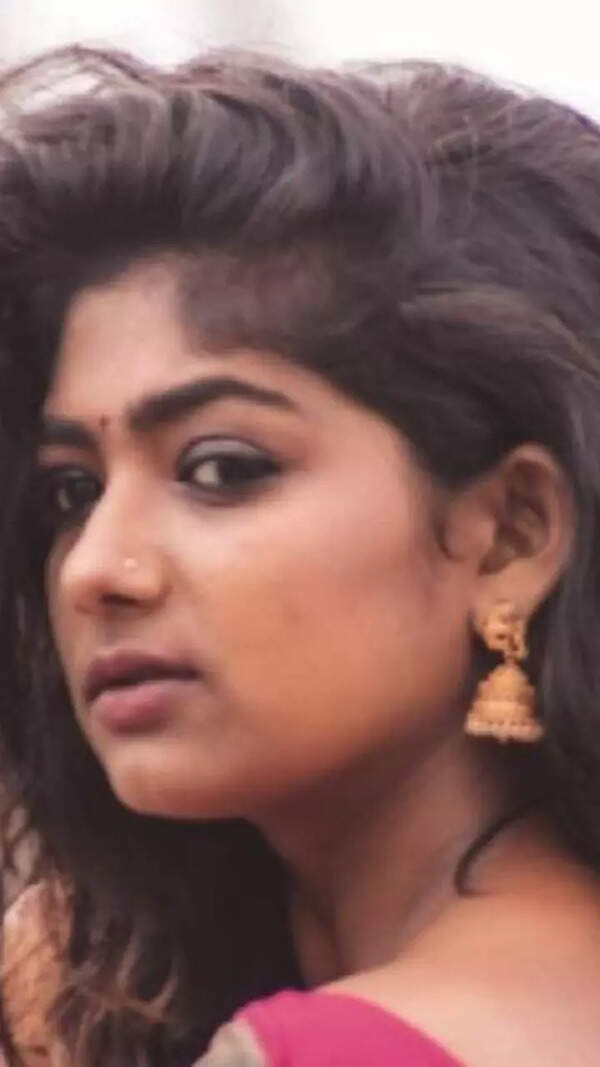 Bhoomi Shetty Photos
