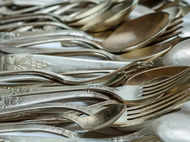 Easy ways to clean cutlery with kitchen ingredients