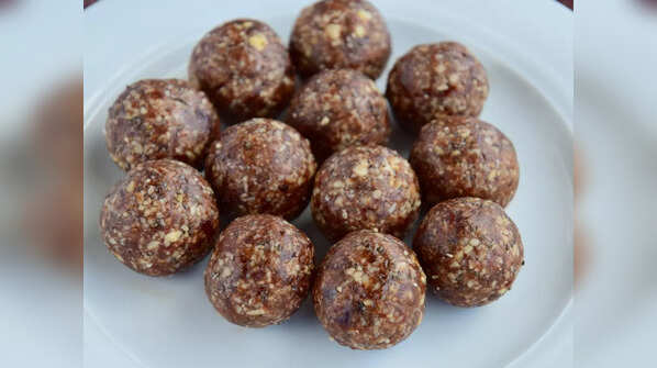 Date Laddus
