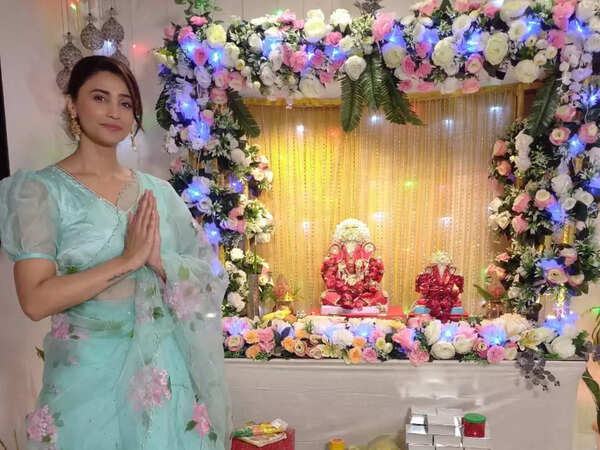 Daisy Shah Wallpapers