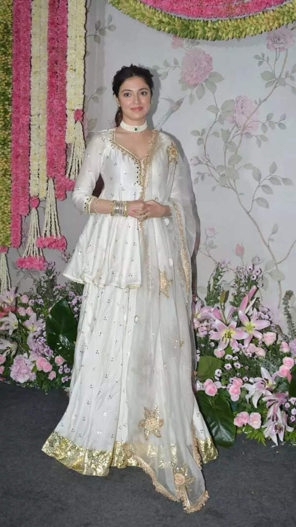 Divya Khosla Kumar Images