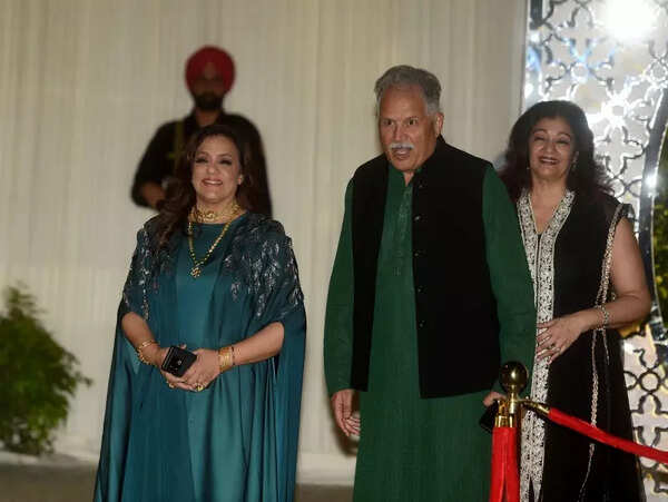 Pawan Chopra Photos