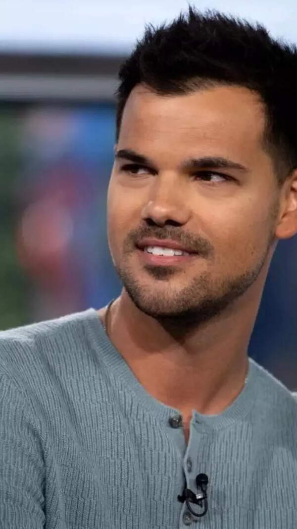 Taylor Lautner Photos