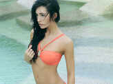 Models in swimwear, sexy lingerie!
