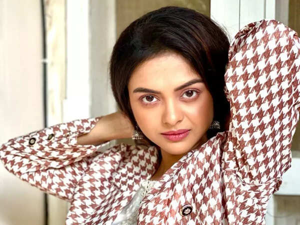 Solanki Roy Pictures