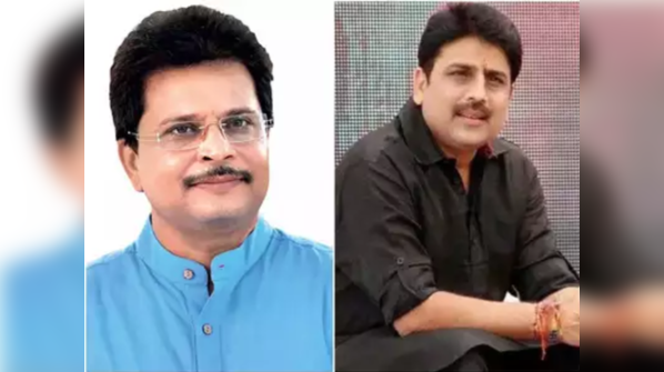 Sabse pehli baat toh you don’t sign marriage certificate after divorce