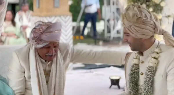 Pawan Chopra Pictures