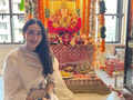 Karisma Kapoor radiates festive vibes as she joins cousins Armaan and Aadar for Ganpati darshan