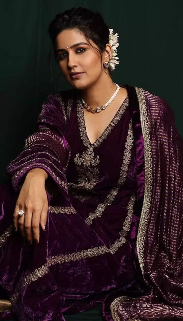 Vaidehi Parshurami Images
