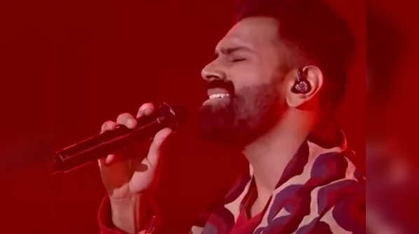 Performing at the closing ceremony of the Commonwealth Games in India