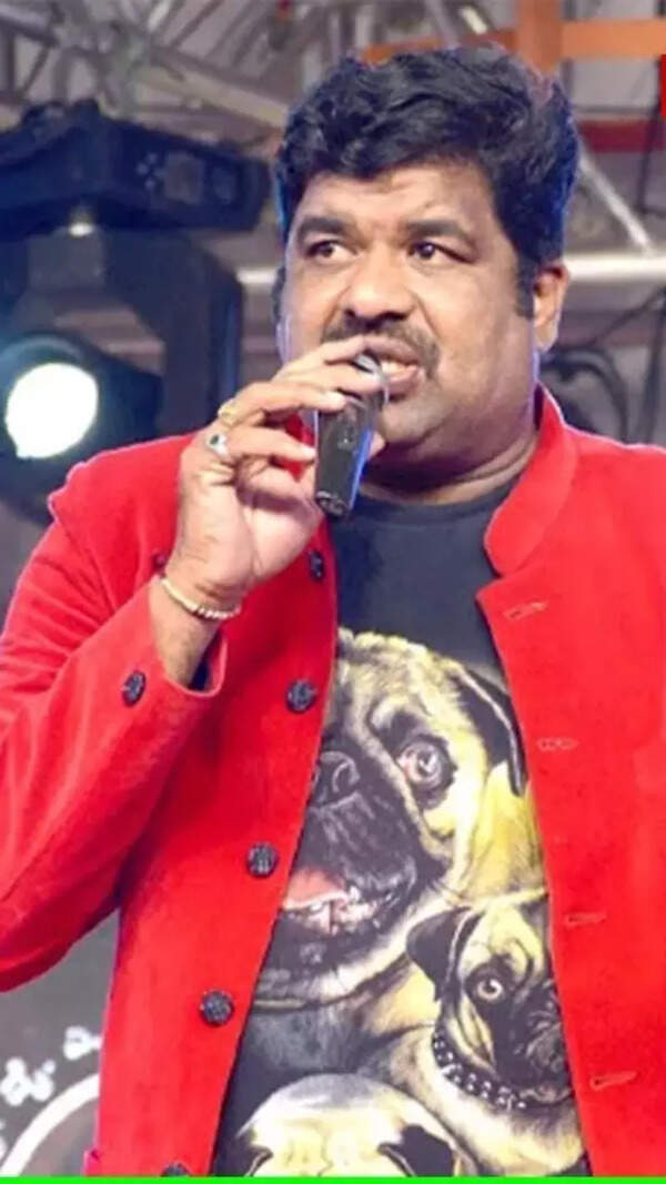 Mimicri Gopi Images