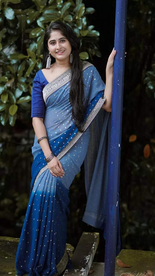 Krishna_Priya Images