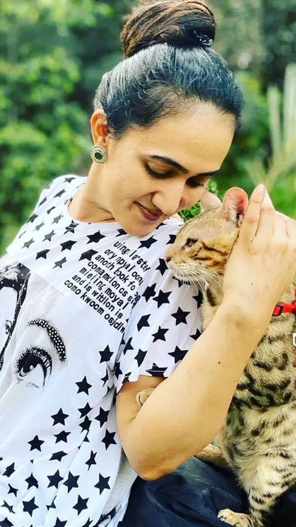 Anu Joseph Photos