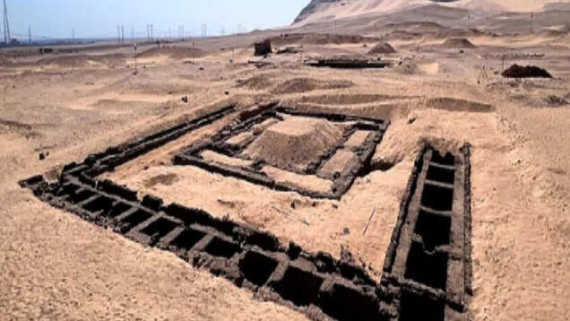 5000-year-old wine jars discovered in Egypt!