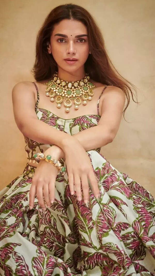 Aditi Rao Hydari Wallpapers