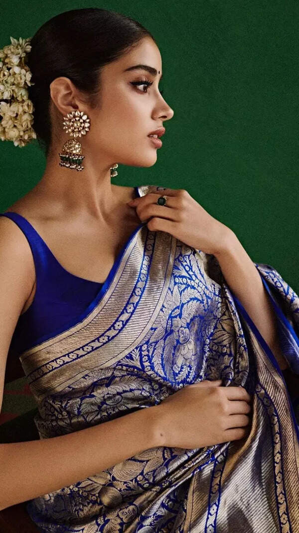 Janhvi Kapoor Pictures