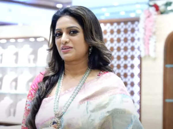 Udaya Bhanu Images