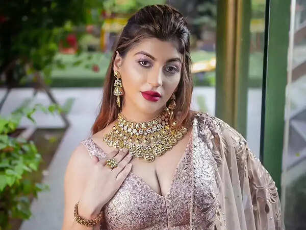 Yashika Anand Wallpapers