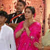 Article image for: Inside video! <i class="tbold">Kajol</i> seeks blessings from Durga Maa at a pandal in Juhu