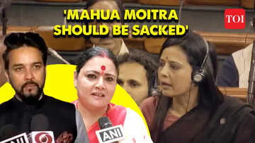 Fact Check: 2018 Video of TMC MP Mahua Moitra 'Clashing' with Female Cops  Viral as Recent