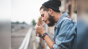 early morning cigarette smoking Time of 1st points to cancer risk Early Morning Smokers Are More