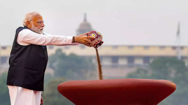 PM Modi offered soil to Amrit Kalash