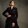 Article image for: Sonam Kapoor channels old <i class="tbold">hollywood glamour</i> in timeless black ball gown