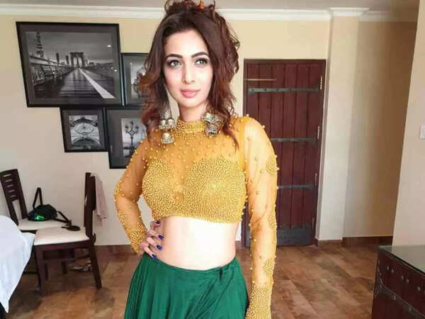 Heena Panchal Images