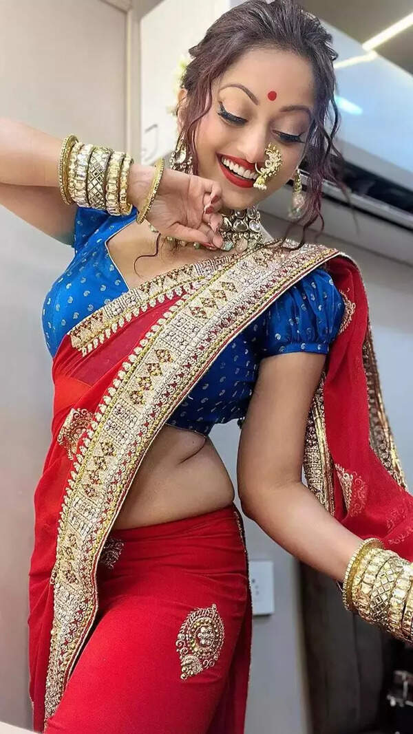 manasi naik
