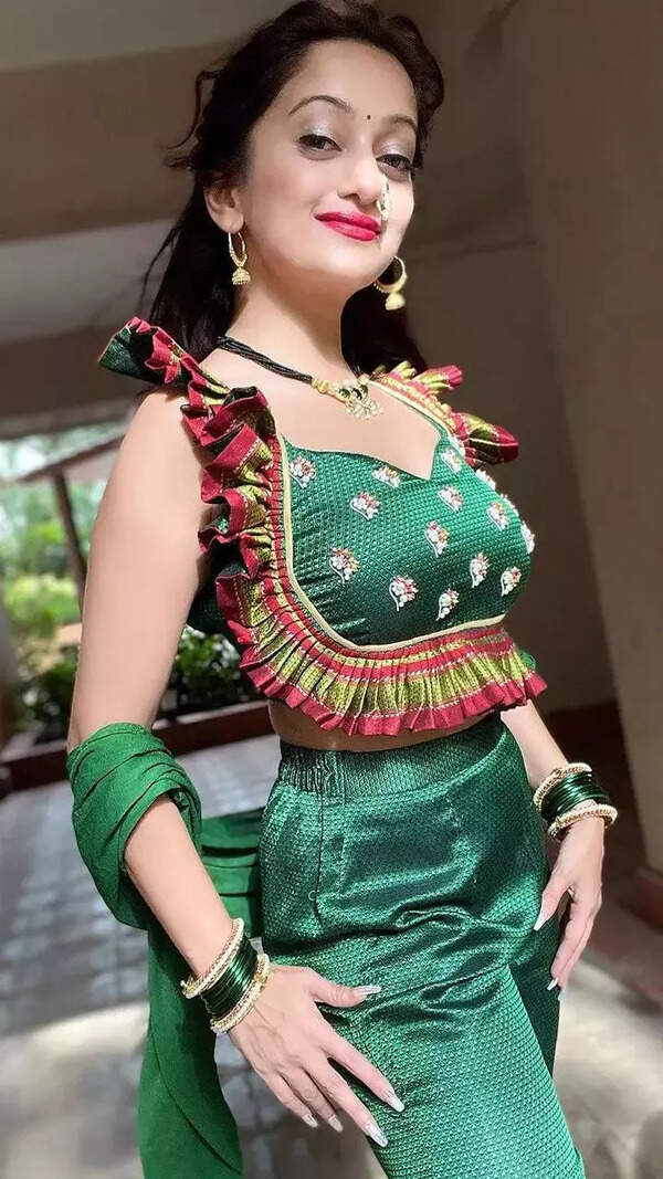 manasi naik
