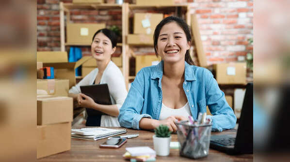 Identifying the double-faced people