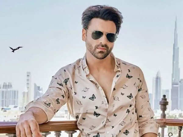 Vivek Dahiya Photos