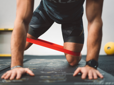 6 resistance band workouts for increased muscle and bulking up