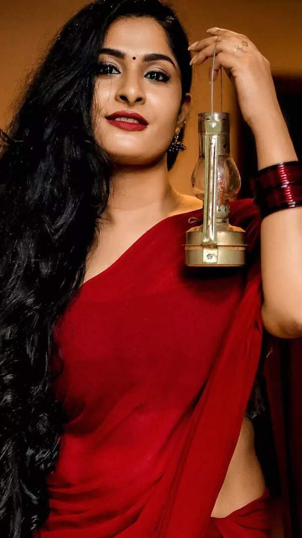 Anusha Aravindakshan Photos
