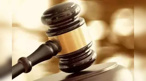 <strong>Delhi High Court sets one-week deadline for central government's decision</strong>