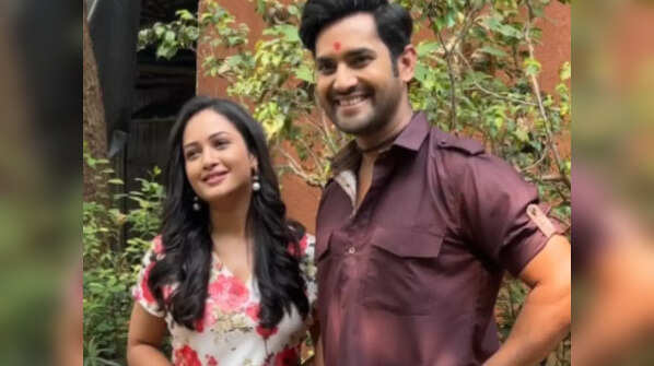 Sukh Mhanje Nakki Kay Asta actors Mandar Jadhav and Girija Prabhu get candid on playing Adhiraj and Nitya, the reincarnation story, and more