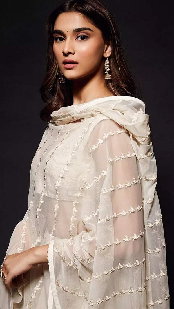Saiee Manjrekar
