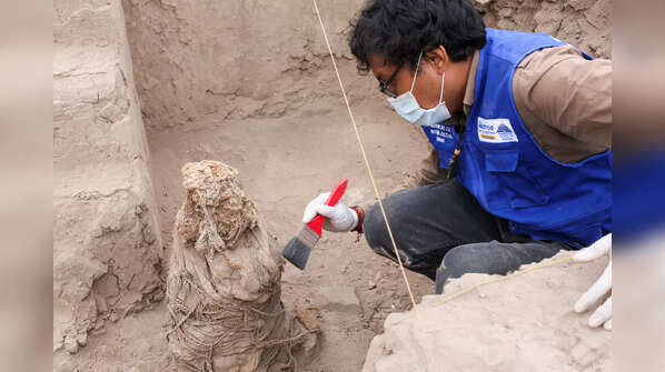 Lima's 'mummies' discovery: The history