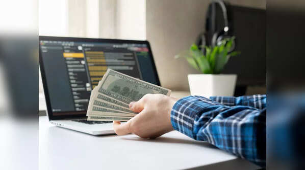 Side hustling as an extrovert