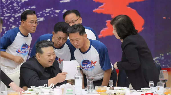 Kim praised scientists and workers