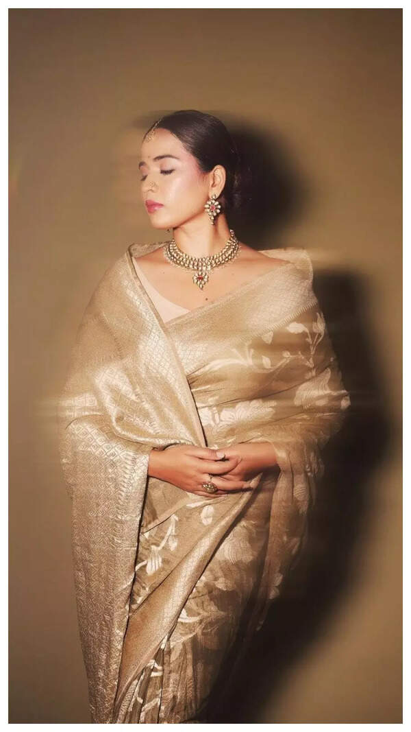 Jahnvi Chauhan Wallpapers