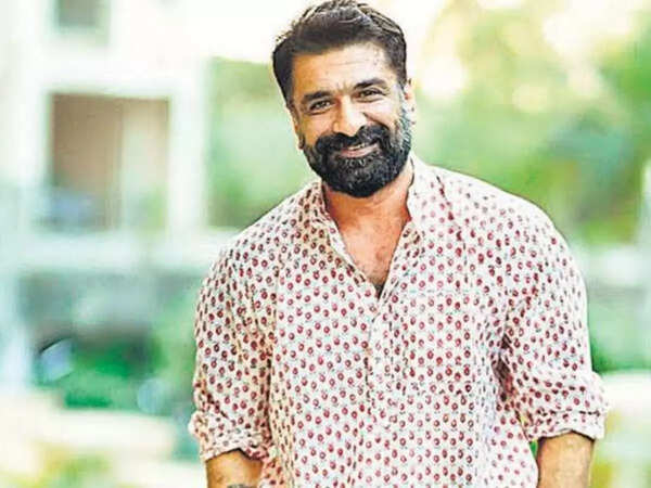 Eijaz Khan