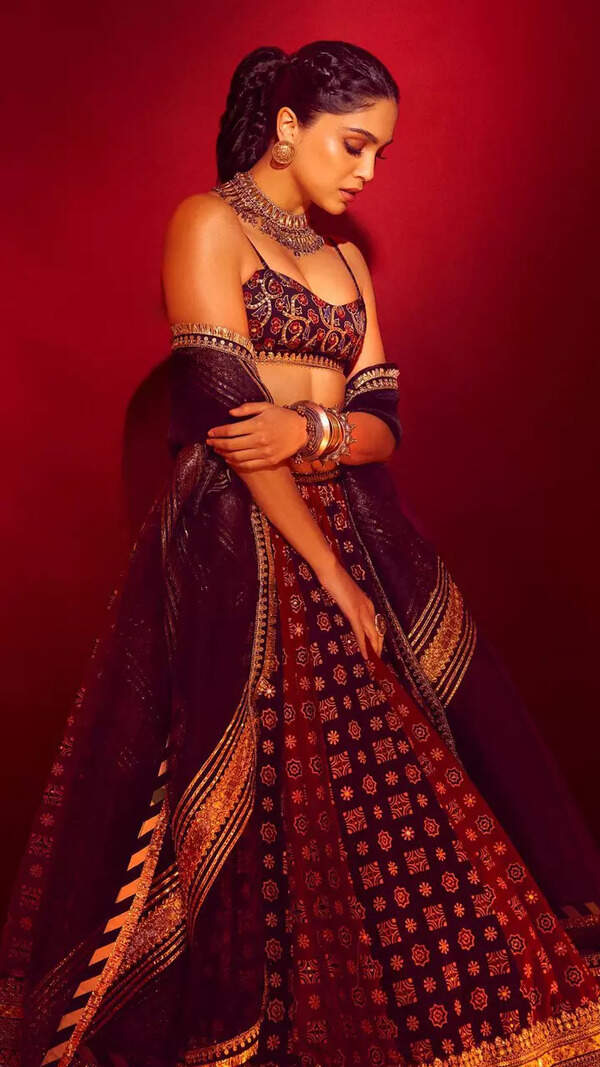 Sharvari Wagh Photos