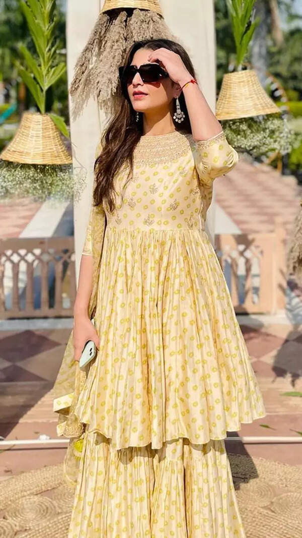 Saloni Batra Photos