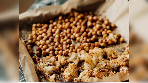 Why should you eat raw ginger and black chickpeas in the morning 