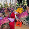 Article image for: <i class="tbold">wedding ceremony</i>