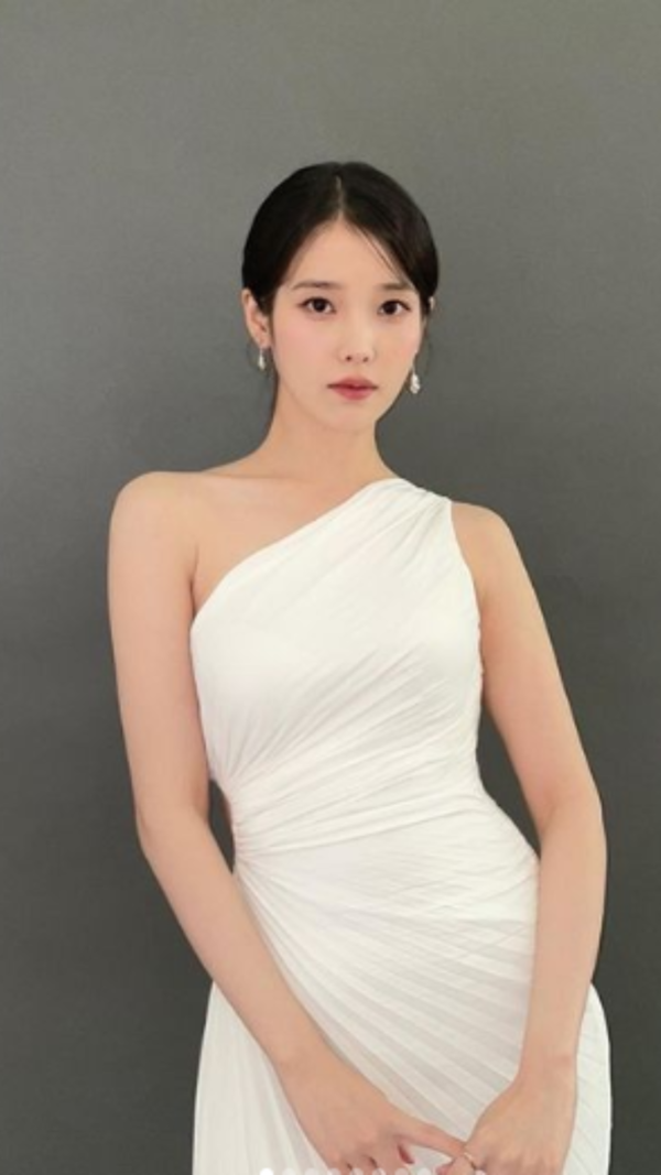 IU Stills