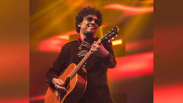 Papon Stills