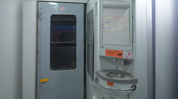 Amrit Bharat train features